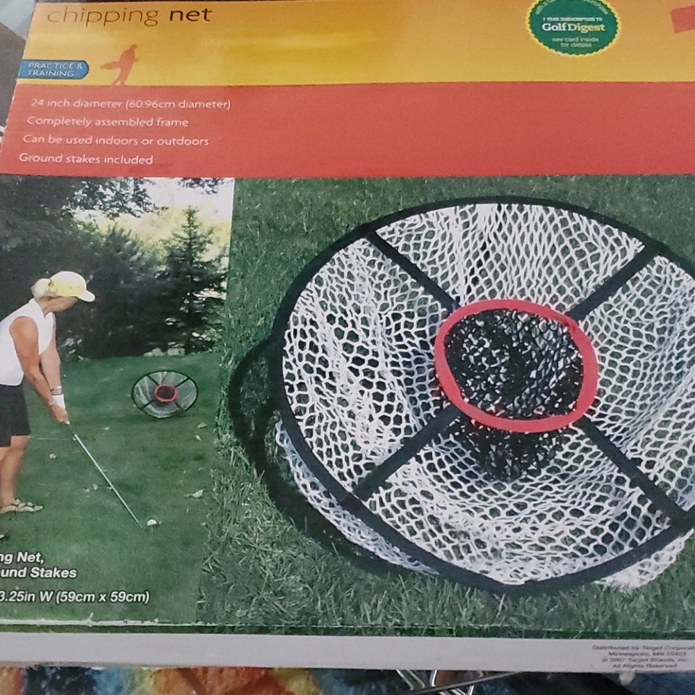 Golf digest chipping net boxed